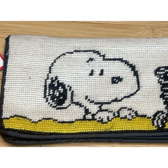 NWT Peanuts Snoopy Needlepoint Wallet Union Trading Retired New Womens Wallet - Picture 2 of 9